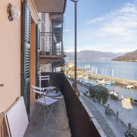 아파트 Casa Elena - Maggiore Estate By Ginin 카노비오